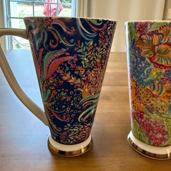 NWT Set of 2 Tall Floral Porcelain Coffee Mugs | 16.9 oz | Gold Base | Gift Box - Picture 11 of 12